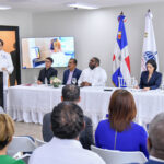 La primera dama @raquelarbaje junto con el Ministerio de @SaludPublicaRD y la @OGTICRDO inauguran Centro de Contacto Cuida tu Salud Mental