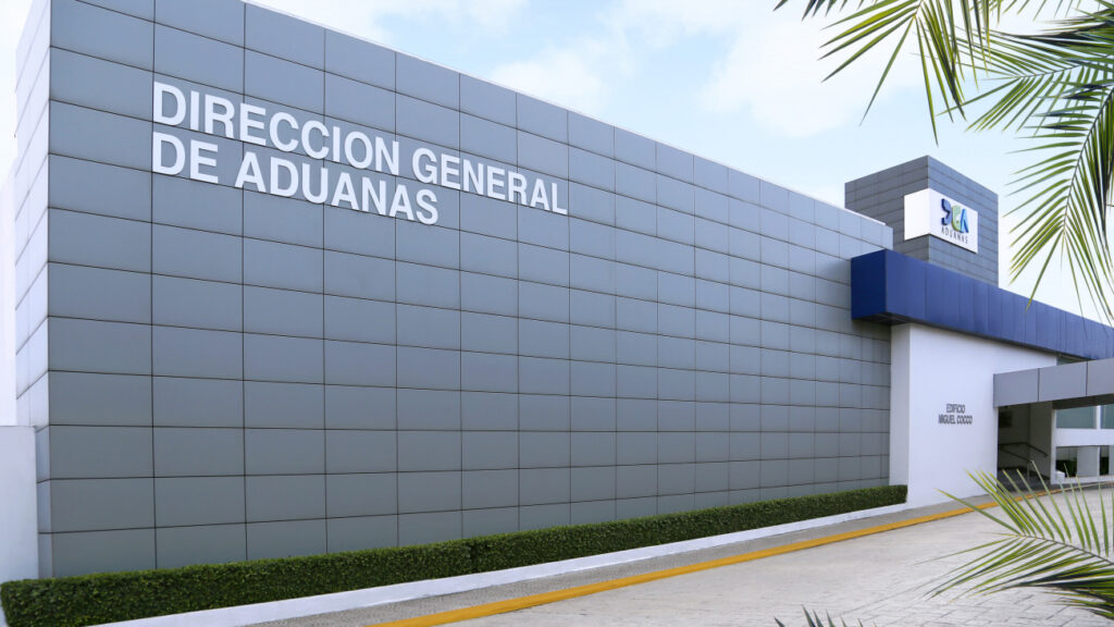 @AduanaRD y empresas logísticas aúnan esfuerzos para hacer del país un hub de carga aérea internacional 
