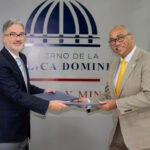 Ministerio de @energiayminasrd y @NuviRD firman convenio para contribuir a una cultura de reciclaje y cuidado del medioambiente