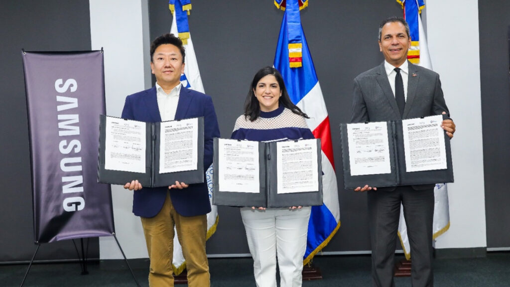 @prodominicana, @ITLARD y Samsung firman acuerdo para impulsar habilidades tecnológicas