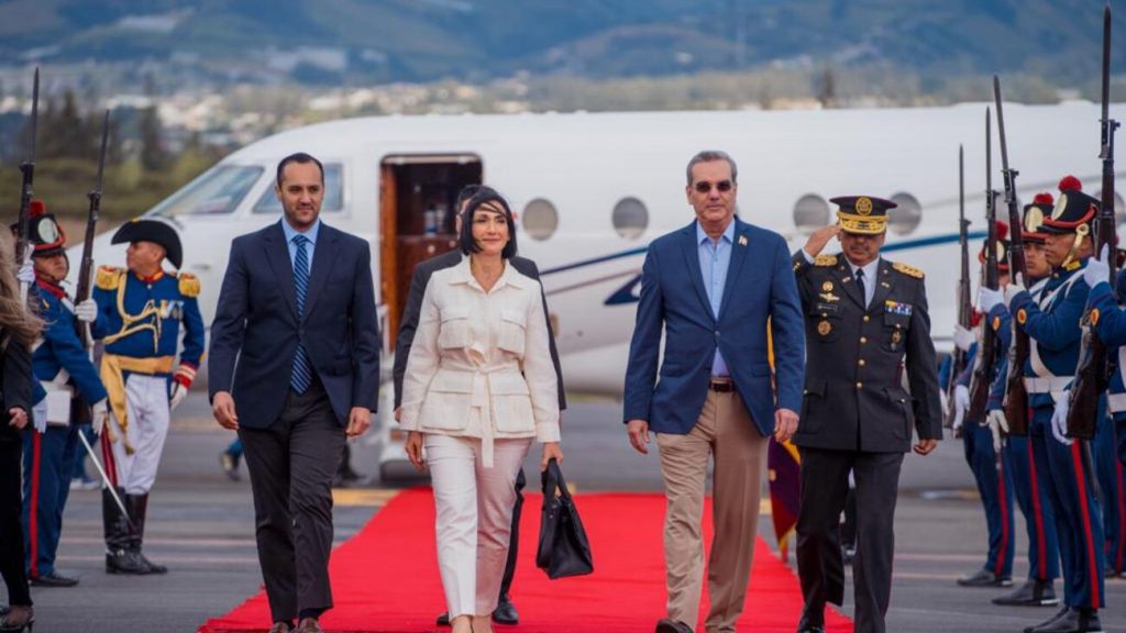 @LuisAbinader llega a Ecuador para la VI Reunión de la Alianza para el Desarrollo en Democracia