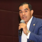 En dos años Abinader ha aumentado el sueldo más veces que en los 20 años del PLD, dice diputado Elías Báez