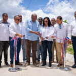 Gobierno lleva luz a 57 familias de Los Pajones de Nagua, en María Trinidad Sánchez