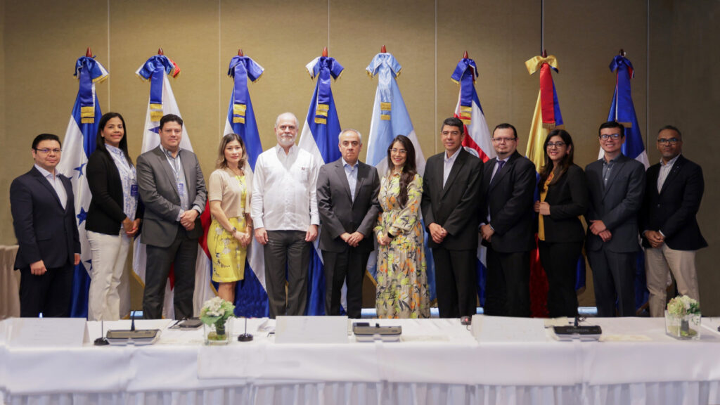 República Dominicana realiza encuentro del Comité de Estándares del Consejo Centroamericano de Superintendentes de Bancos, de Seguros y de Otras Instituciones Financieras