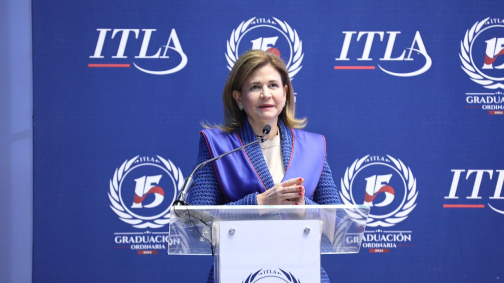 Vicepresidenta @RaquelPenaVice encabeza graduación del ITLA; reafirma compromiso del Gobierno de fortalecer y expandir educación técnica superior