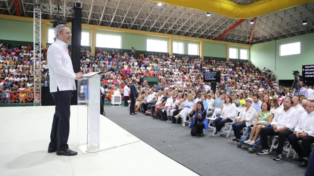 Presidente @luisabinader anuncia “Un cariñito para mamá”, bono que impactará a un millón de madres