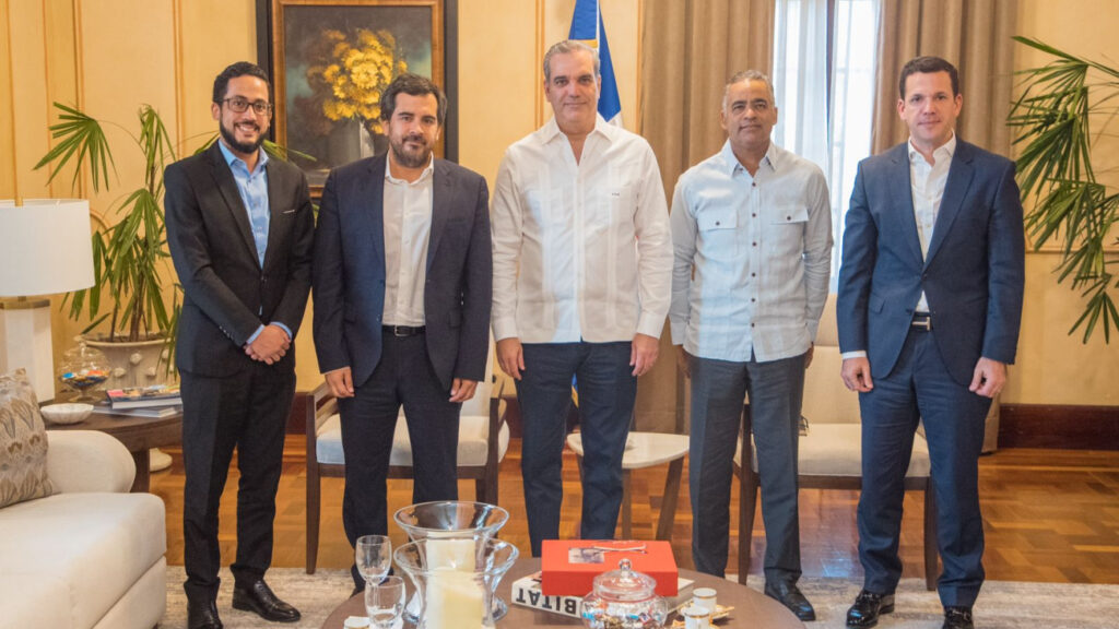 Gobierno dominicano y Waze de Google anuncian colaboración para reducir accidentes de tránsito y tiempos de congestión vehicular