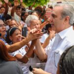 Presidente @LuisAbinader inaugura carretera Chirino-Monte Plata reclamada por más de 40 años; también inaugura acueducto y CAIPI para la provincia