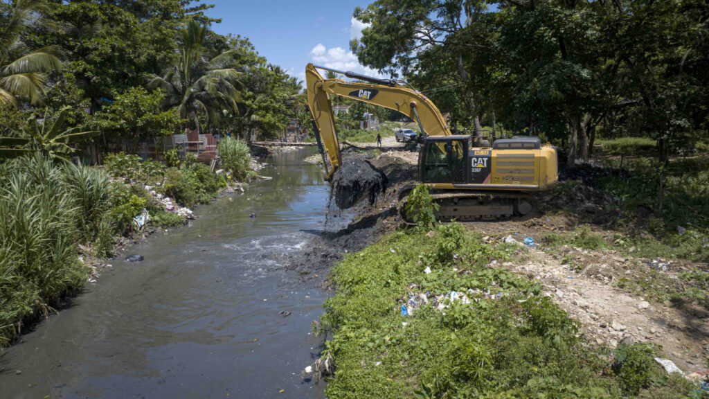 Medio @ambienterd y DO Sostenible intervienen de manera preventiva cañada de Arroyo Hondo