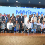 @INEFIRDOFICIAL entrega “Medalla al Mérito Magisterial en Educación Física”