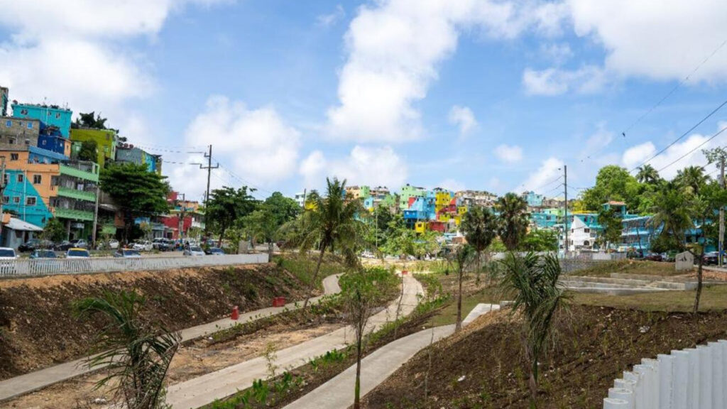 @caasdrd interviene 42 kilómetros de cañadas en el Gran Santo Domingo para impactar positivamente al medioambiente
