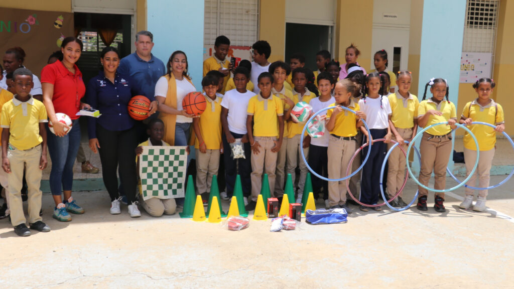 @INEFIRDOFICIAL realiza VI Gala Zonal de Marcha Escolar en Mao, Valverde