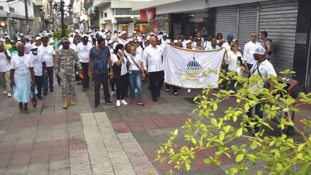 @CONAPERD realiza caminata para celebrar el Día Mundial de Toma de Conciencia sobre Abuso y Maltrato en la Vejez