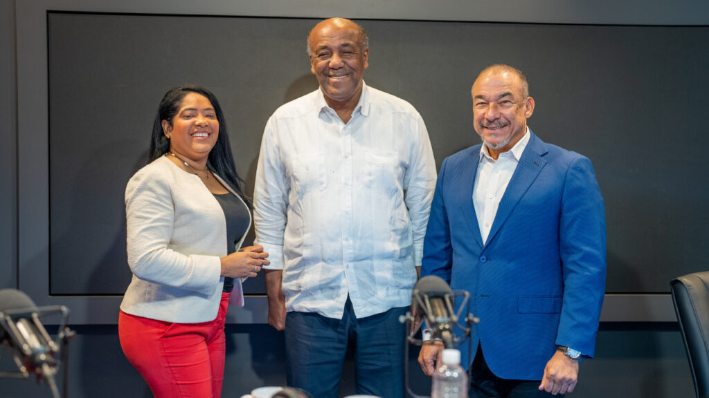 Ministro @AntonioAlmonteR destaca impacto de la minería en economía dominicana