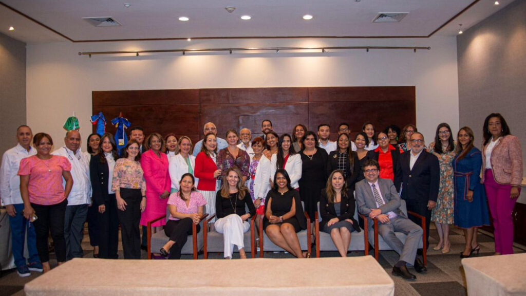 SISALRIL y BID capacitan colaboradores sobre la eficiencia del gasto en salud