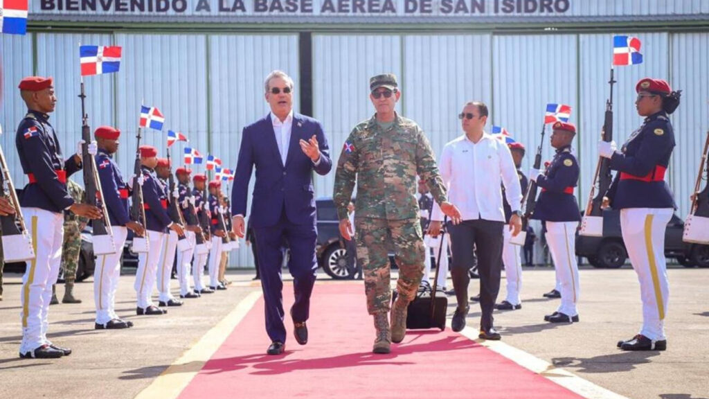 Presidente @LuisAbinader sale hacia Belice para participar en la LVll Cumbre de Jefes de Estado y de Gobierno del SICA