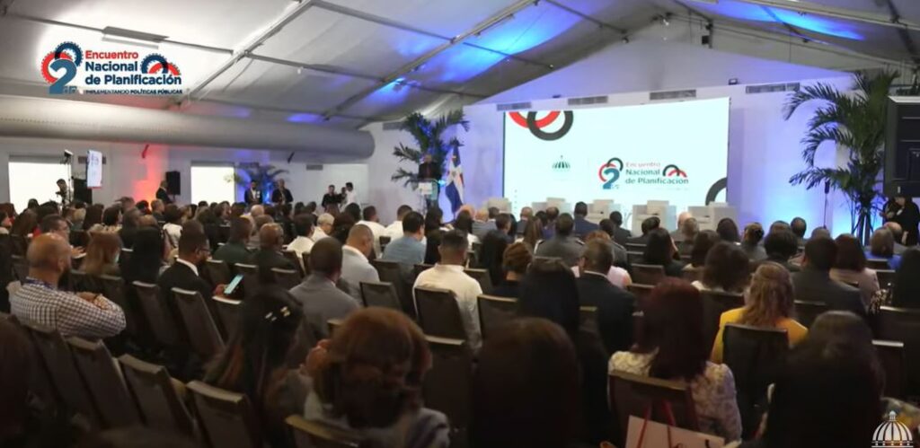 @MineconomiaRD| 2do Encuentro Nacional de Planificación (Día 1) (Día 2)