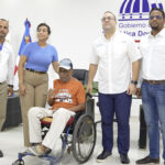Gobierno otorga pensiones a pescadores en Montecristi