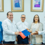 Gobierno entrega recursos para remodelación de la Catedral de La Vega
