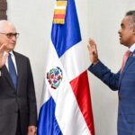Ministro de la Presidencia @joelsantose juramenta a Sergio Antonio Grullón como nuevo miembro del Consejo SIE