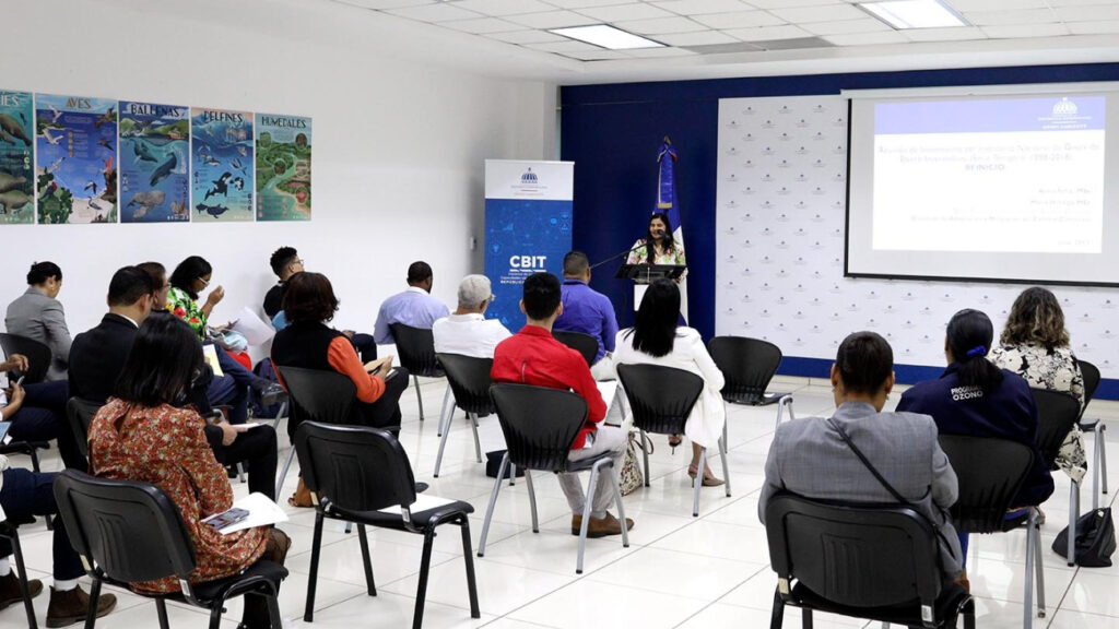 Ministerio de Medio @ambienterd presenta el reinicio del Inventario Nacional de Gases de Efecto Invernadero