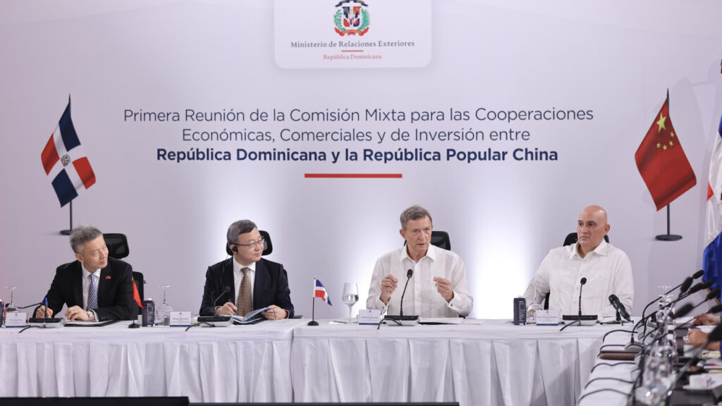 República Dominicana y la República Popular China celebran exitosa reunión para promover intercambio comercial e inversión
