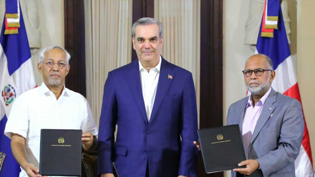 Presidente Abinader encabeza acuerdo histórico entre MINERD y ADP que persigue mejorar calidad educación dominicana