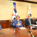 Autoridades del sector de la salud dan inicio a implementación de la recertificación médica de carácter obligatoria