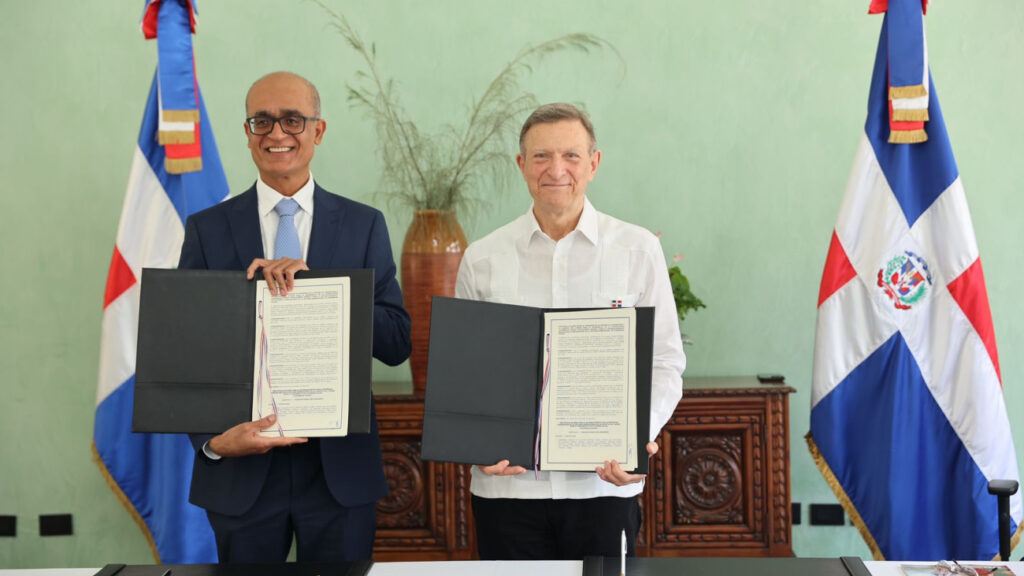 Gobierno dominicano formaliza instalación en el país de la Oficina Subregional de la Agencia del Caribe para el Desarrollo de la Exportación