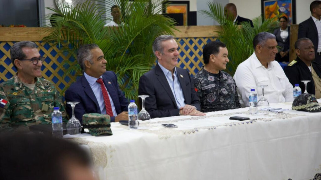 Presidente @luisabinader encabeza reunión sobre seguridad ciudadana