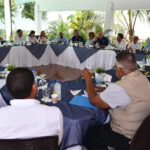 Ministerio de @mineconomiard destaca ejes claves para el desarrollo de Pedernales junto con representantes del sector empresarial