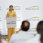 Vicepresidenta @RaquelPenaVice encabeza primer picazo para la construcción de la parroquia San Andrés Apóstol en Santiago y es juramentada socia activa en Plan Sierra
