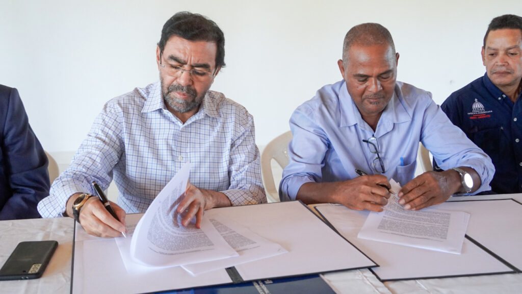 @INDRHIRD transfiere administración de sistema de riego a Junta de Regantes Las Dos Bocas