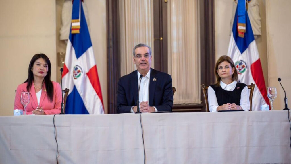 Presidente @LuisAbinader anuncia ingreso de República Dominicana al programa Global Entry de los Estados Unidos