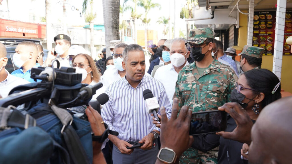 Ministro @joelsantose informa hay 10 fallecidos hasta el momento a consecuencia de explosión en San Cristóbal
