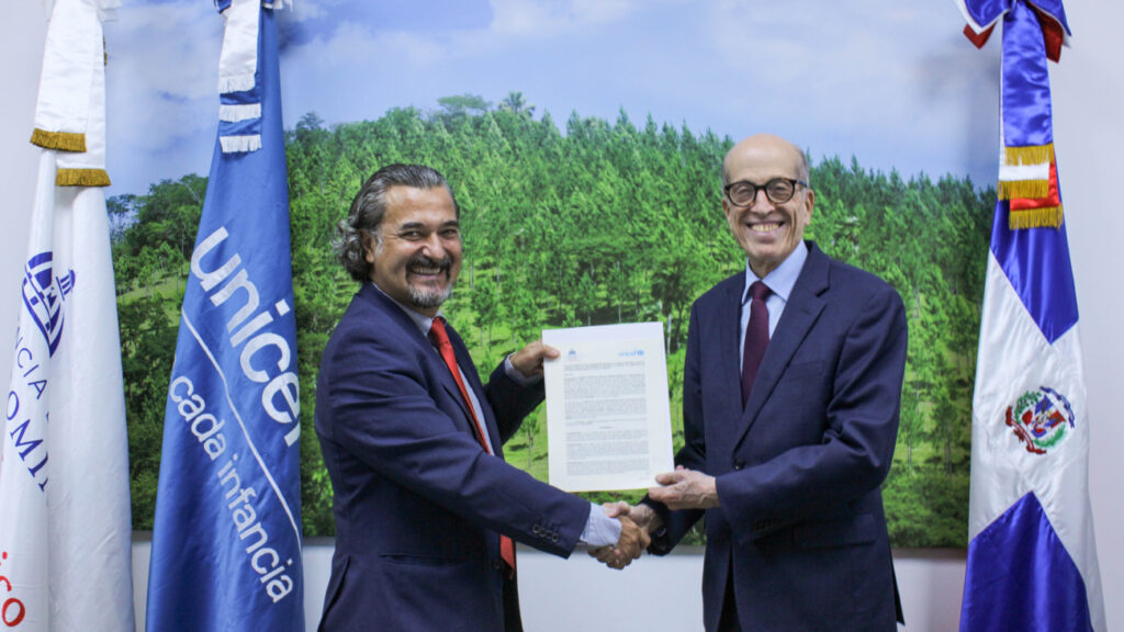Cambio Climático y UNICEF firman acuerdo para impulsar educación y participación comunitaria para el desarrollo sostenible