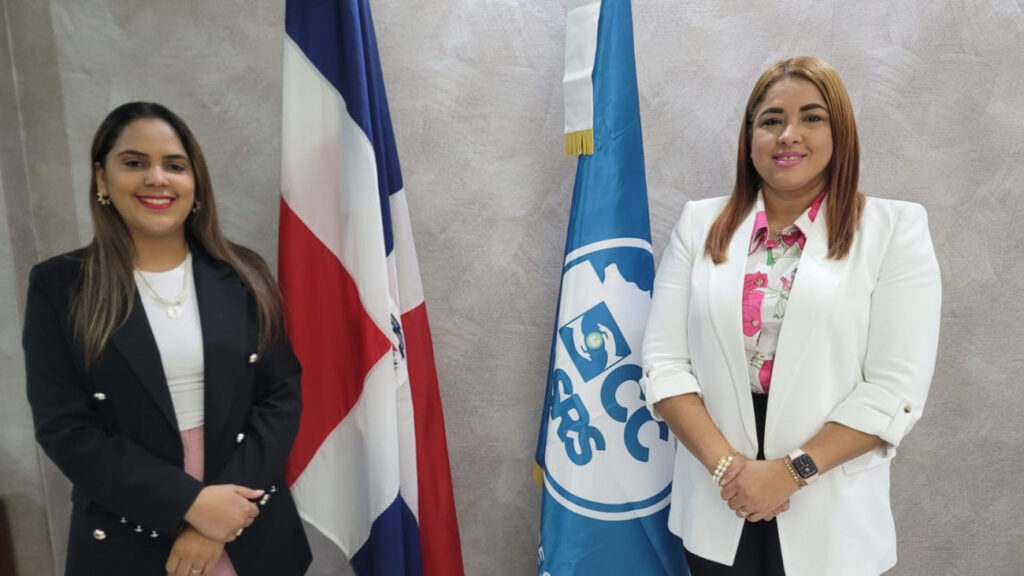 Juramentan nueva directora en Hospital Luis Morillo King