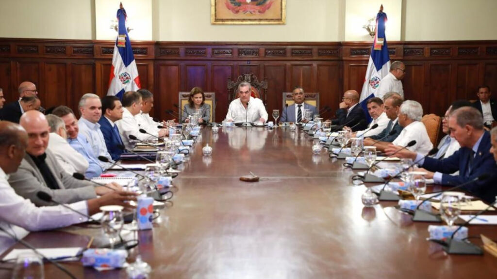 Presidente @luisabinader instruye a funcionarios del Gobierno para no utilizar los recursos del Estado en la campaña electoral