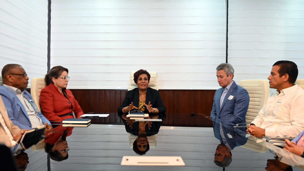 Superintendencia de @SuperSegurosDO asume compromiso para responder a pólizas de clientes ante tragedia de San Cristóbal