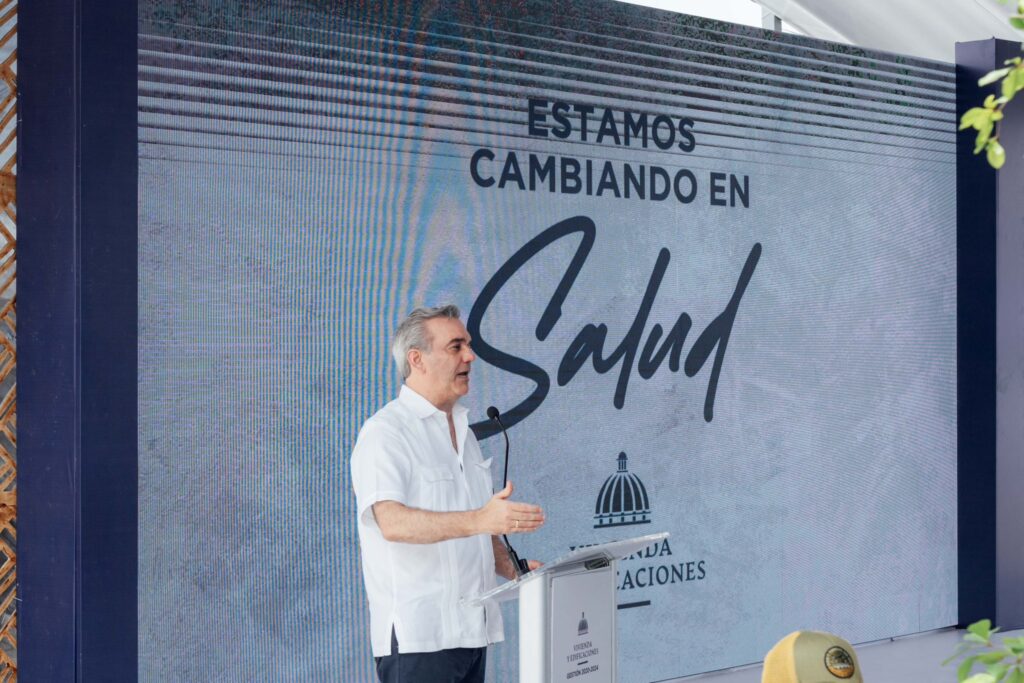 @LuisAbinader sigue dando prioridad a la salud de calidad a todos los dominicanos