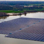 República Dominicana evalúa instalación de paneles solares flotantes en embalses de las presas