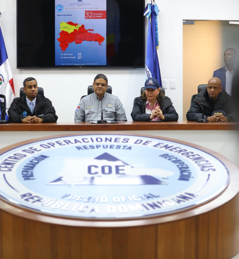 Tormenta tropical Franklin toca suelo dominicano; COE ratifica alerta roja para 25 provincias