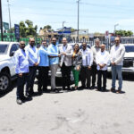 Servicio @SNSRDO entrega diez camionetas a las nueve regionales de salud