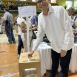 @EddyOlivares14 votando este sábado en el masivo pleno de abogados de nuestro ⁦@PRM_Oficial