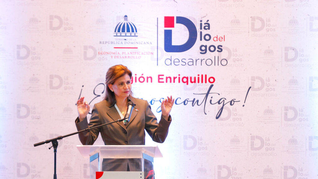 Vicepresidenta @RaquelPenaVice encabeza Diálogos del Desarrollo en la región Enriquillo para abordar su transformación económica