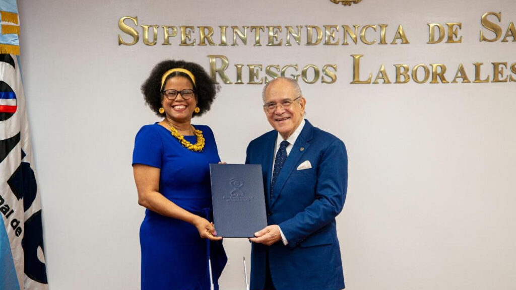 ONE y SISALRIL firman convenio de colaboración interinstitucional para simplificar y fortalecer las acciones de ambas instituciones