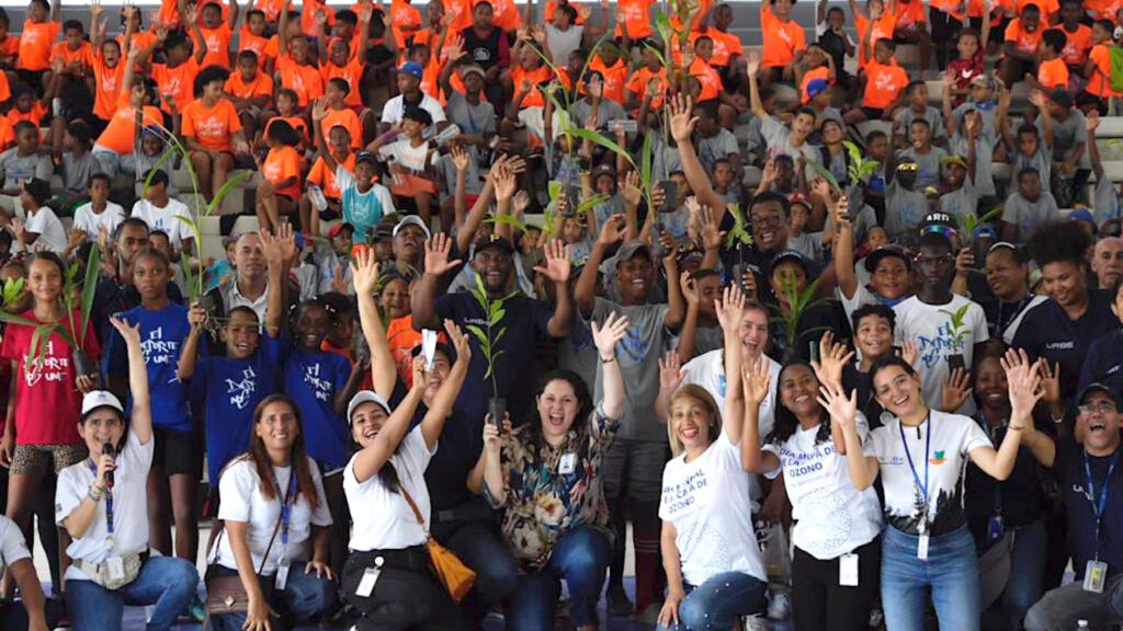 Medio @ambienterd realiza rally ecológico con 300 niños de Los Guandules y La Ciénaga en campamento organizado por URBE