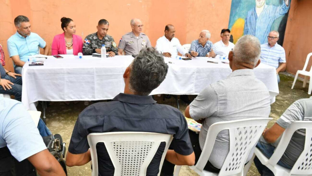 Destacamento de Mercado Nuevo volverá a operar y el de Villas Agrícolas será reforzado; aumentarán patrullaje para mantener seguridad