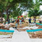 @CarolinaMejiaG supervisando trabajos en Parque Rosmil y la Paz