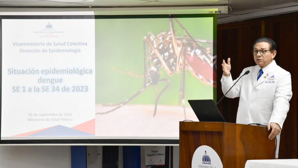 Ministerio de @SaludPublicaRD refuerza estrategias a nivel nacional para combatir el brote epidémico de dengue